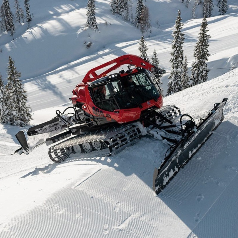 Dameuse PistenBully 400 avec treuil 1 :32 - Jaegerndorfer Collection