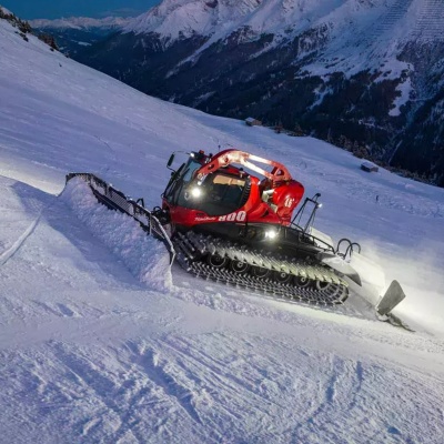 Dameuse PistenBully 800 W 1:43 - Jaegerndorfer Collection